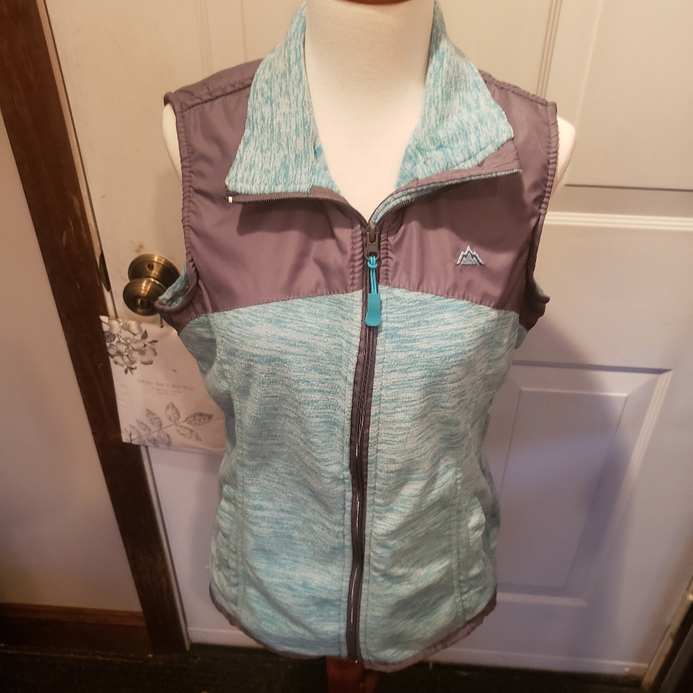 {Snozu} Cozy Vest